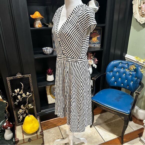 Anthropologies Maeve Paladino Striped Dress Size Medium - Picture 8 of 13